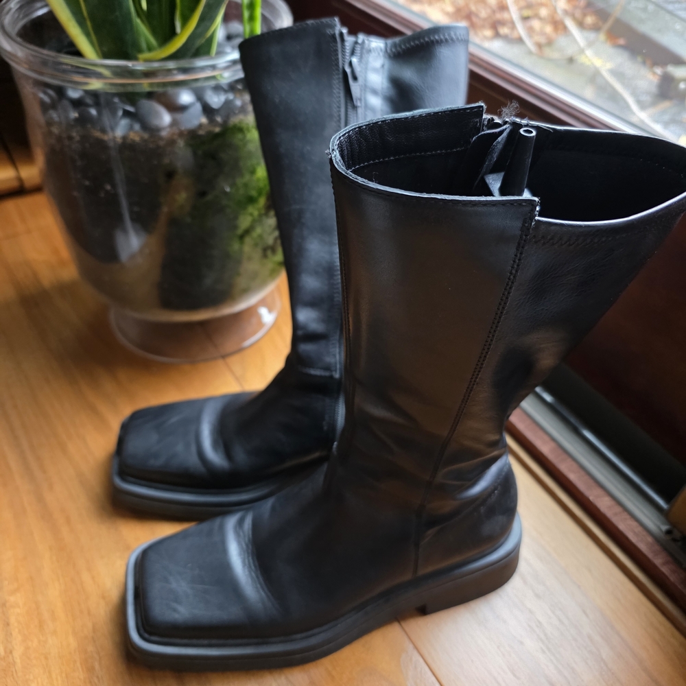Vagabond Eyra square toe black Leather Women's Boots